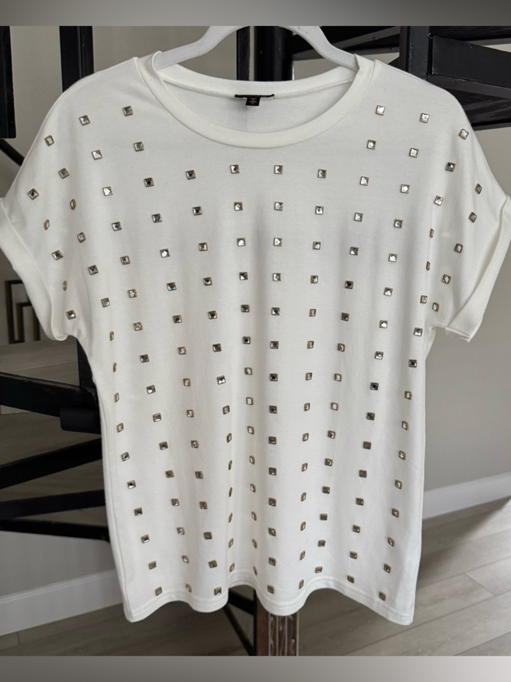 NWOT Ontwelfth White Top with Square Crystals Framed in Gold